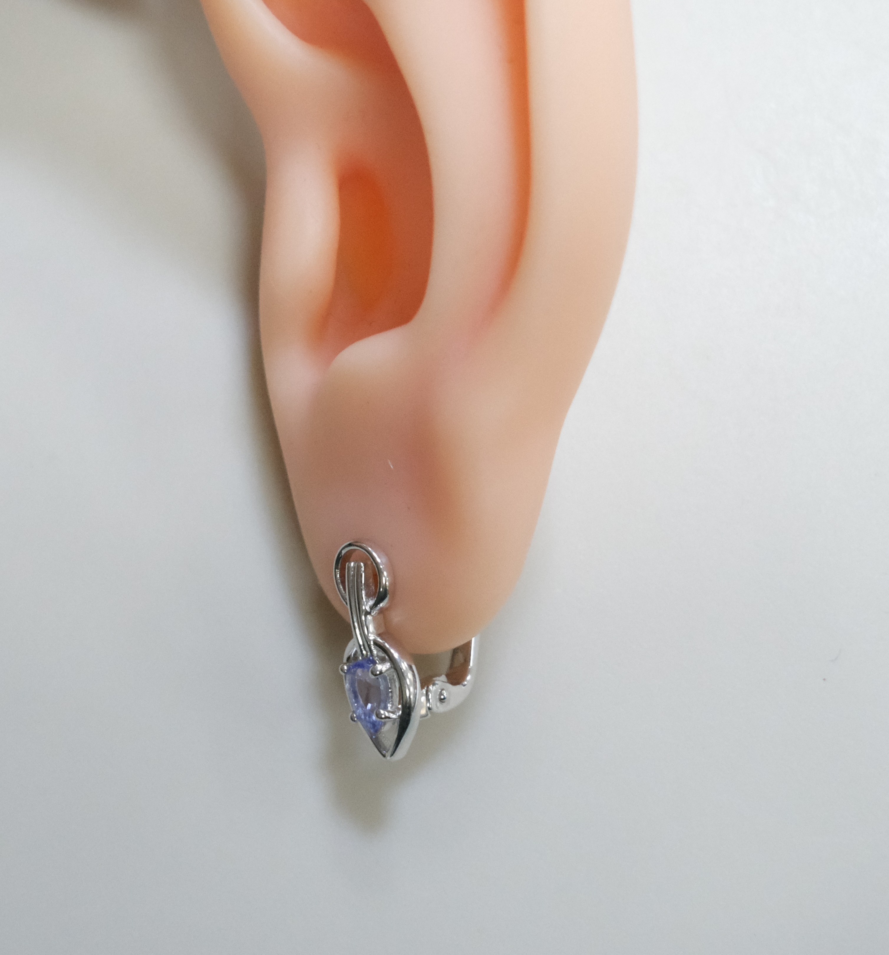 Серебряные серьги с танзанитами